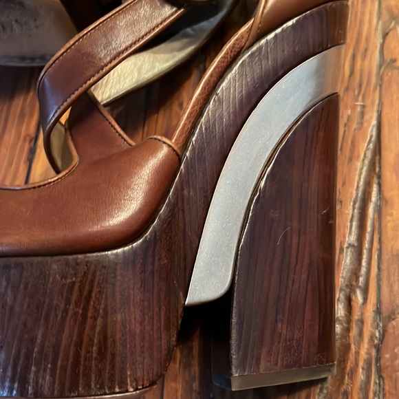 Casadei wooden cris-cross platform shoes to die for!! Size 37.5 - Picture 3 of 5